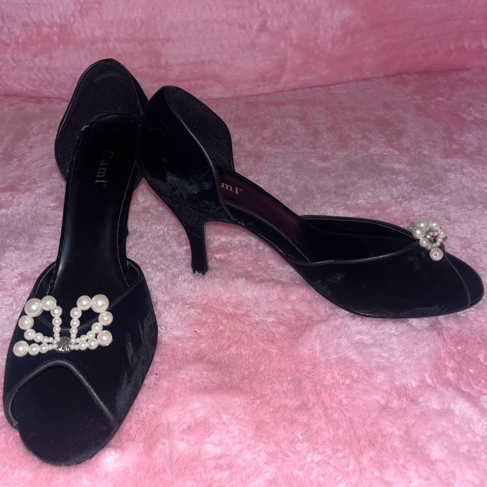 Vintage Black Velvet Leather Heels with Pearl Bows 7.5